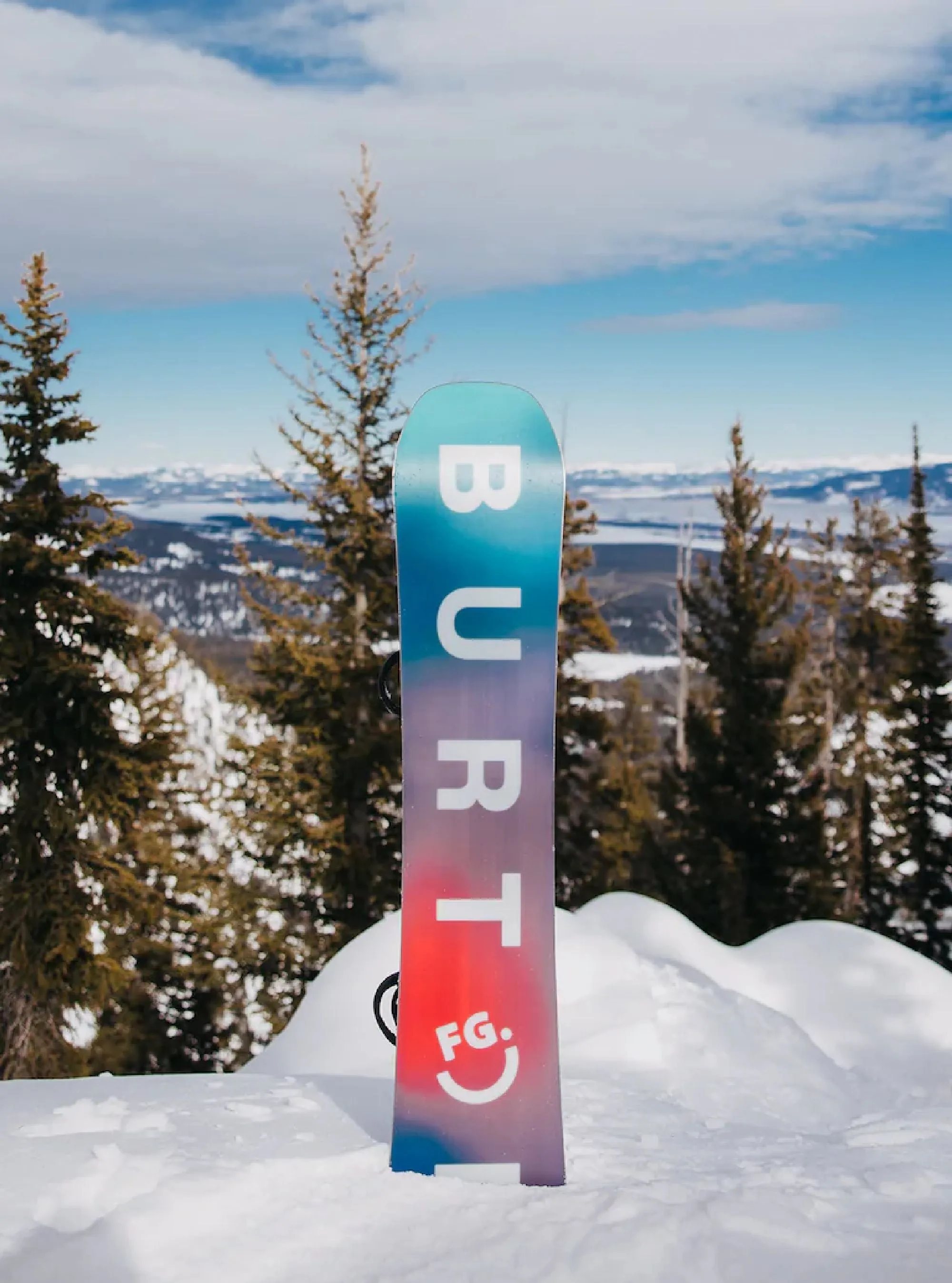 Burton Women's Feelgood Flying V Snowboard 2025