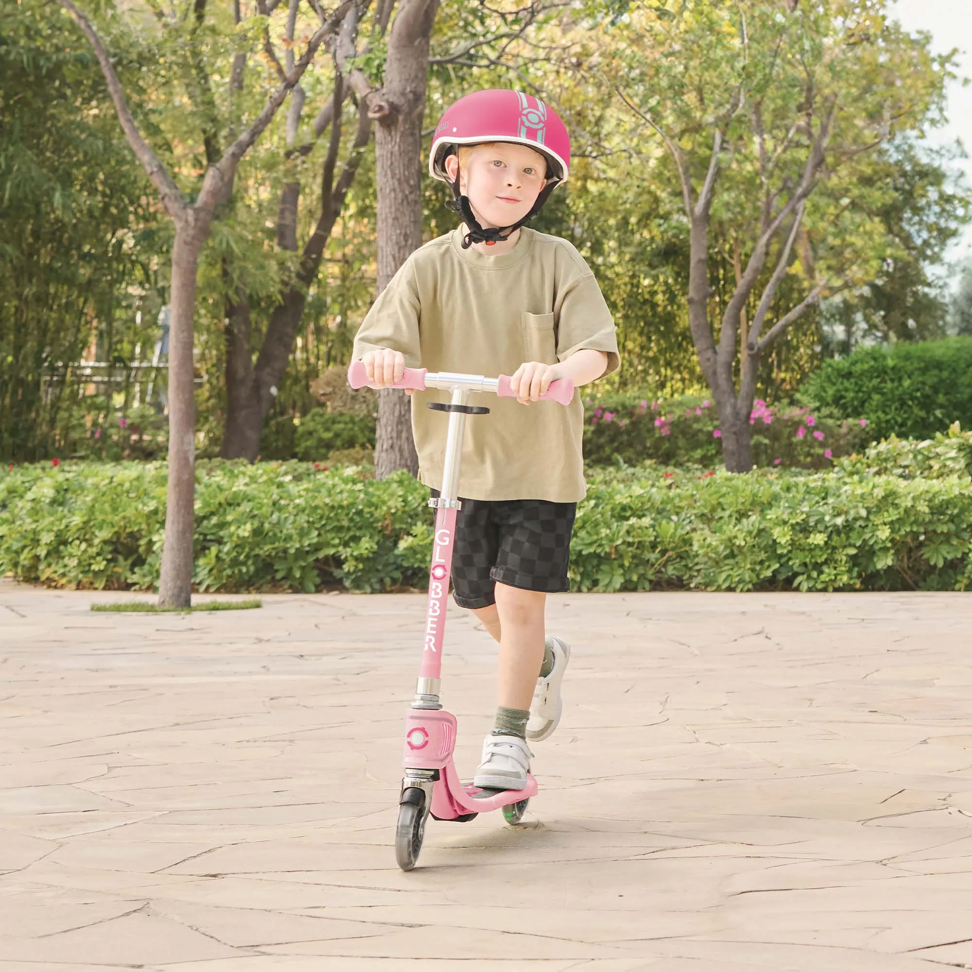 Globber Flow Foldable Junior Lights Scooter