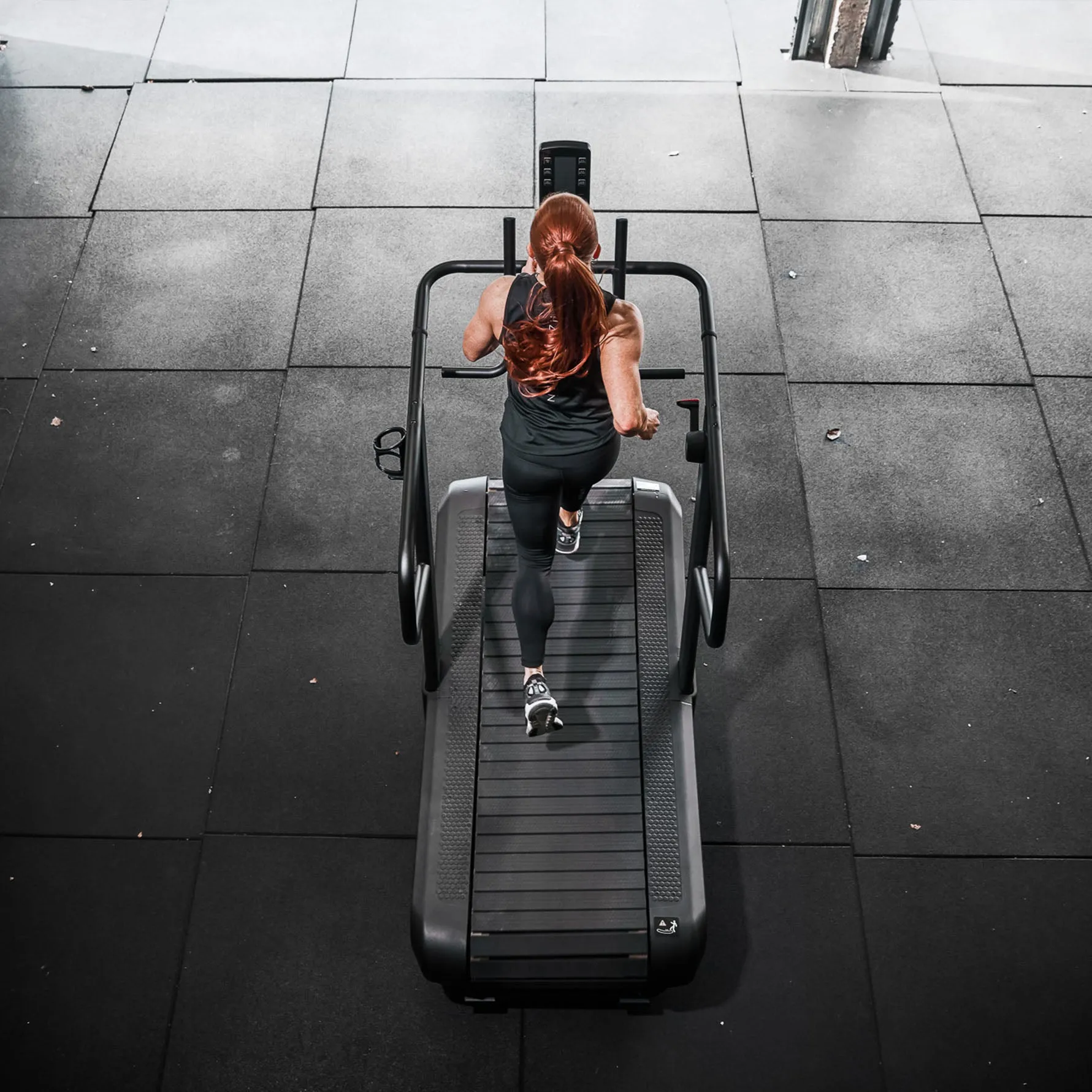 Half Human Curved Non-Motorised Treadmill